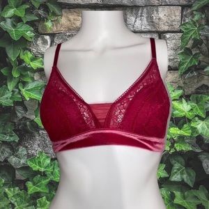 Red velvet bralette❤️‍🔥